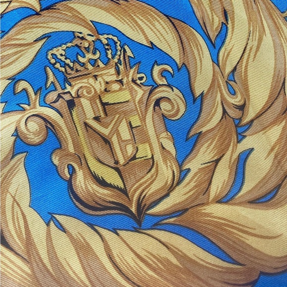 Fabulous silk scarf from WAKO Ginza Tokyo - Picture 11 of 12